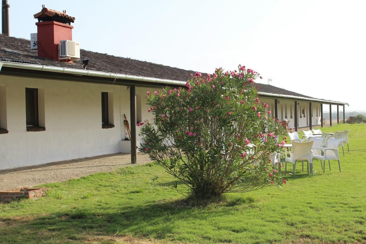 Hotel Rural Puerta De Monfrague Villarreal de San Carlos Luaran gambar